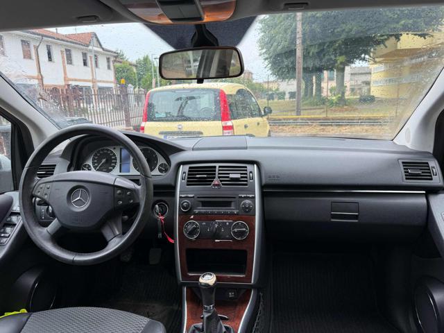MERCEDES-BENZ B 200 Sport