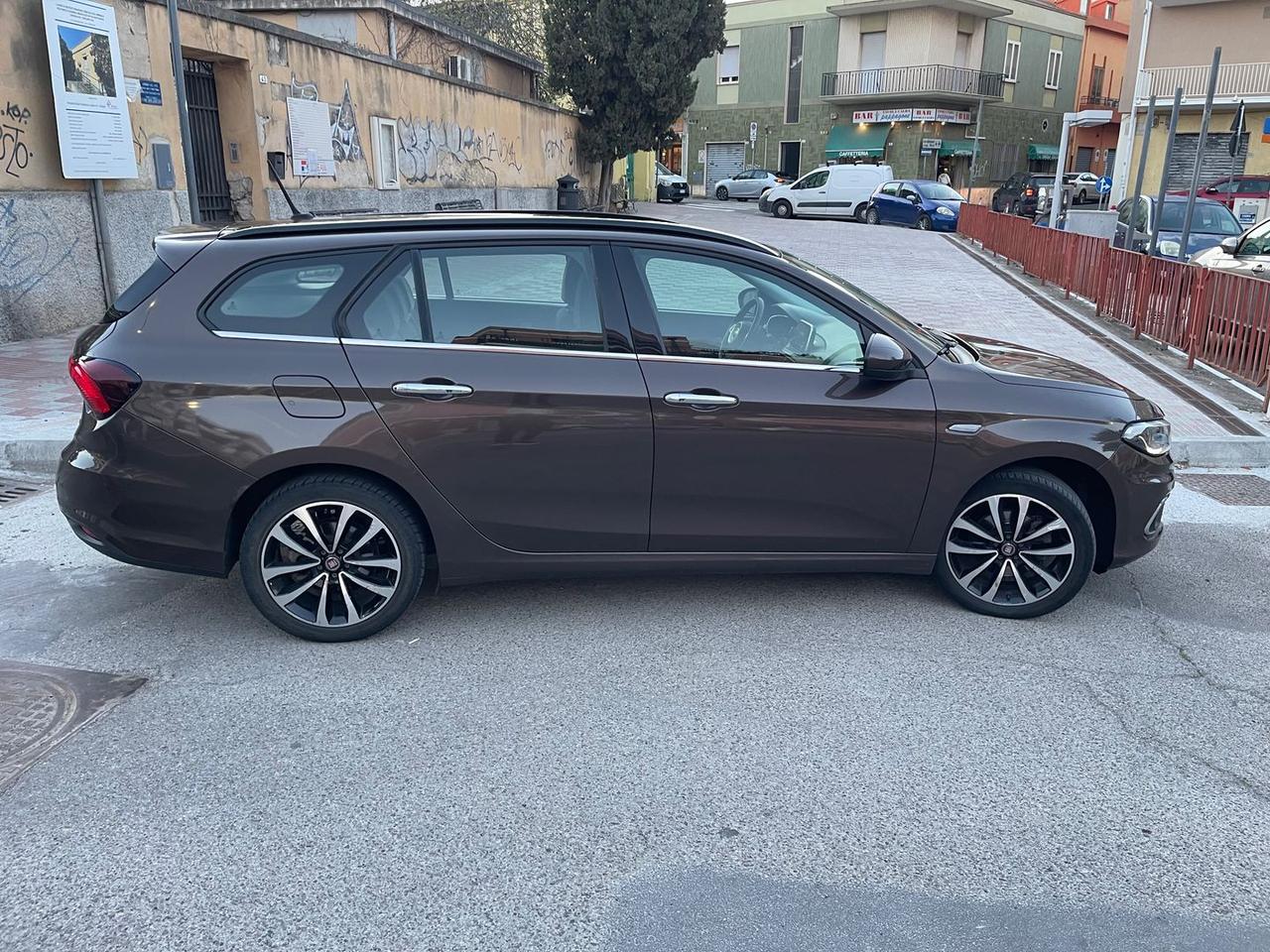 Fiat Tipo 1.6 Multijet Lounge #10180
