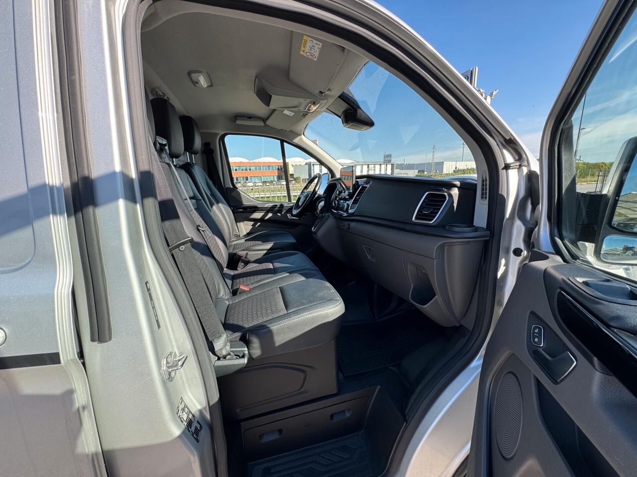 Ford Transit Custom Van Sport 2.0TDCi 185CV Autom. L1H1