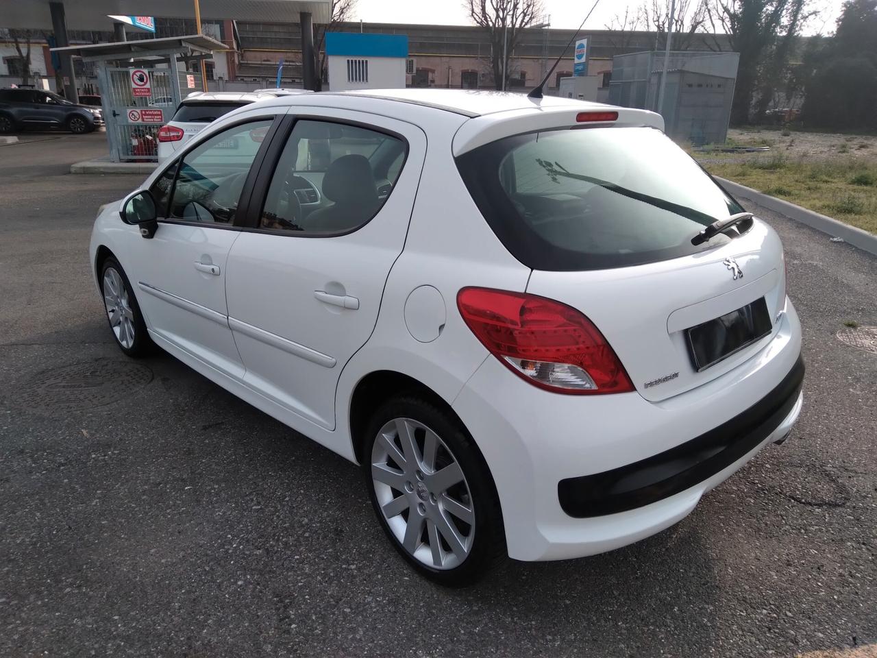 Peugeot 207 1.6 turbo 156CV 6marce 5p. Allure