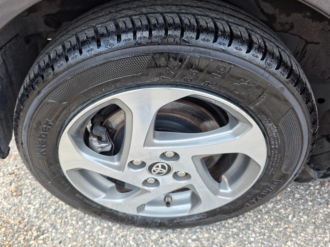 Toyota Yaris 1.5 Hybrid 5 porte Active 2015-E6B Automatico NEO