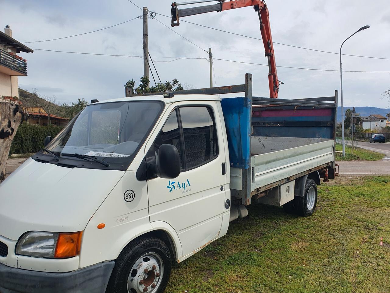 Ford transit gemellato con gru posteriore