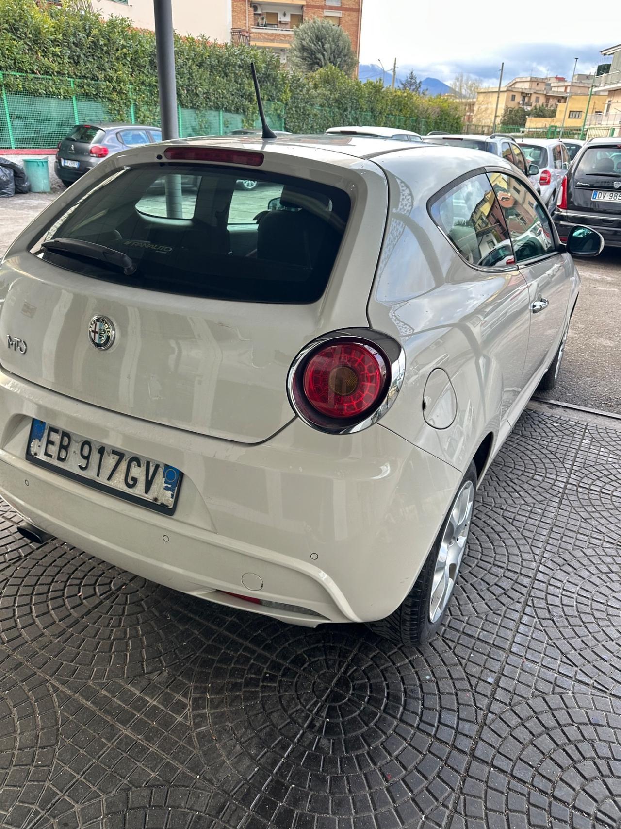 Alfa Romeo MiTo 1.6 JTDm 16V Distinctive Sport Pack