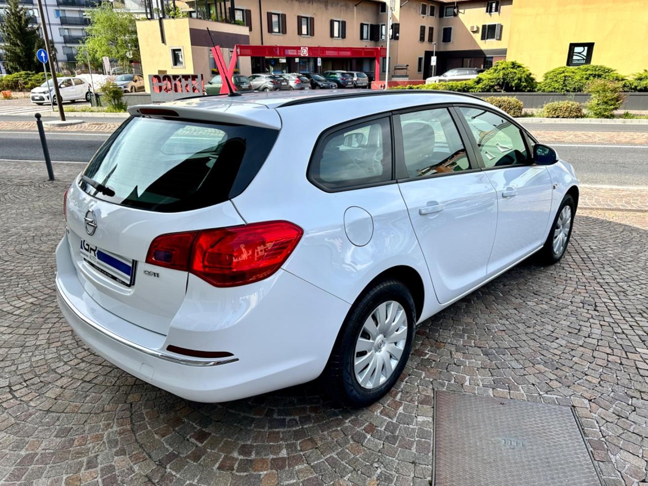 Opel Astra 1.6 CDTI 136CV Sports Tourer Elective