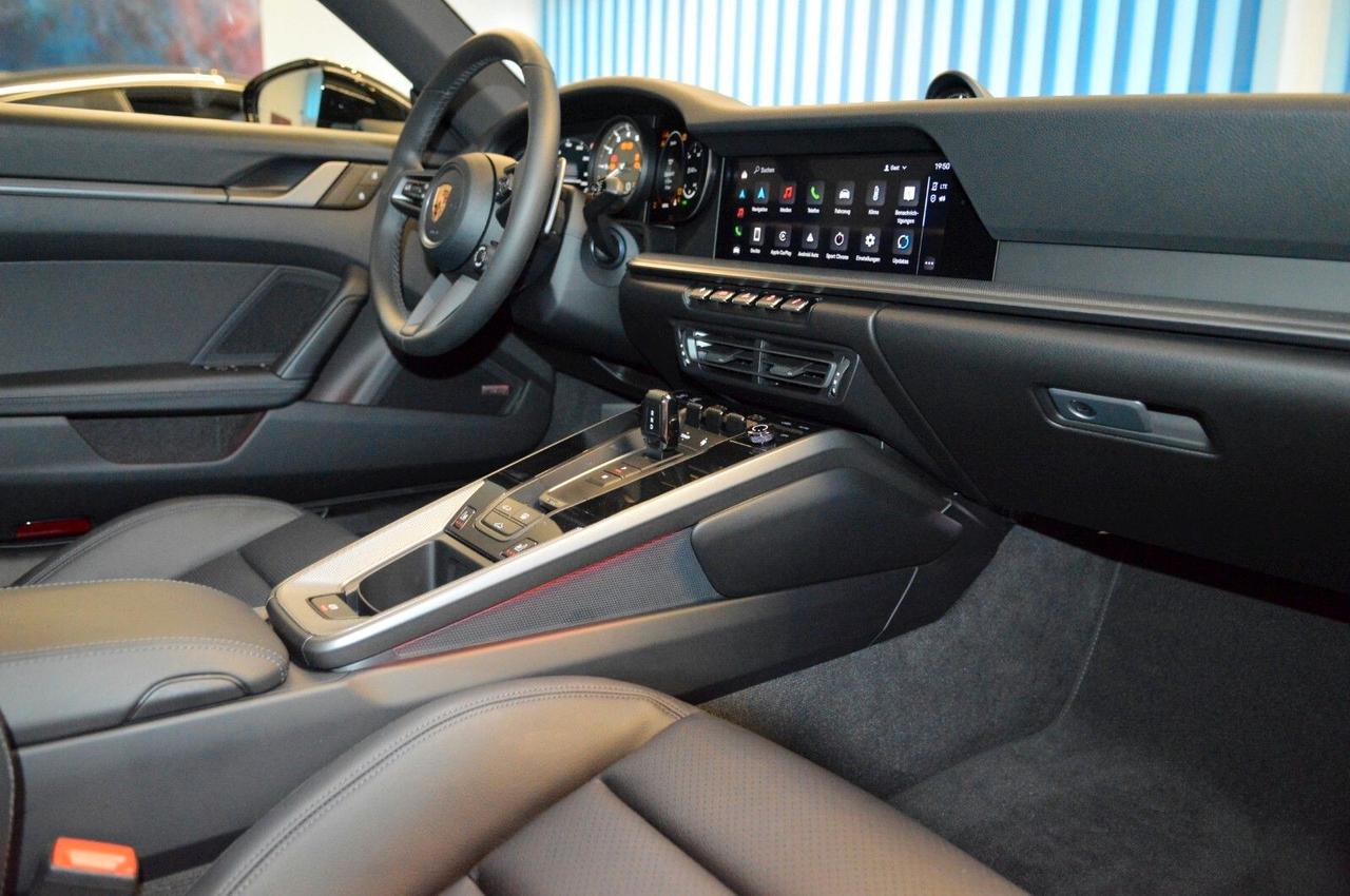 Porsche 911 Carrera