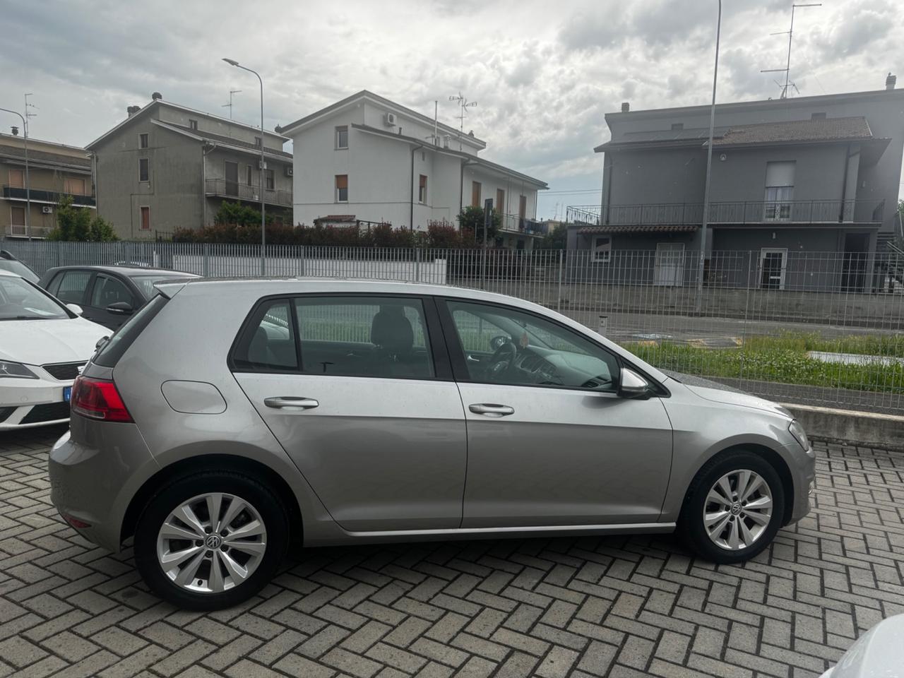 Volkswagen Golf 1.6 TDI 5p. Trendline BlueMotion Technology