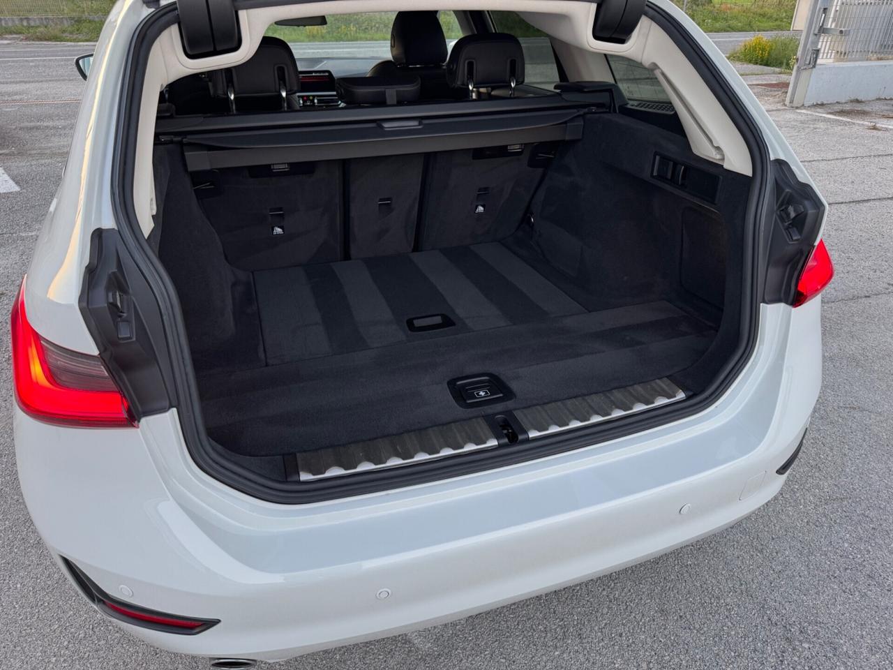 Bmw 318 318d 48V Touring Sport
