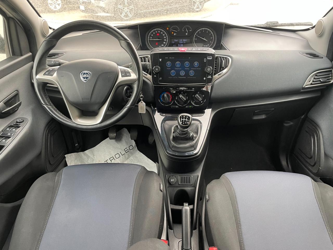 Lancia Ypsilon 1.0 FireFly 5 porte S&S Hybrid Silver