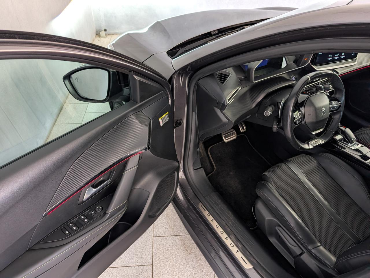 Peugeot 208 1.2 puretech 130cv eat8 GT