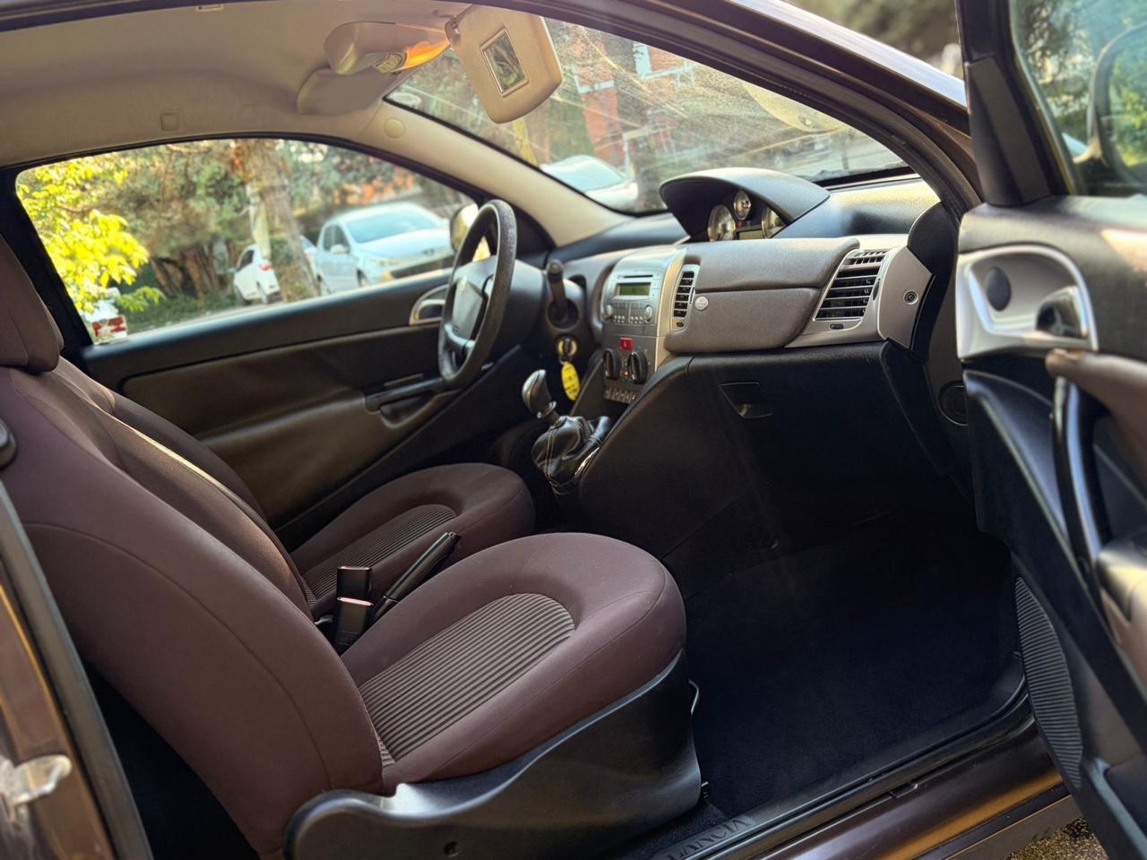 Lancia Ypsilon 1.2 Platino