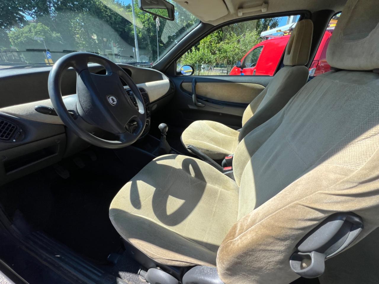 Lancia Y 1.2i 16V cat LS
