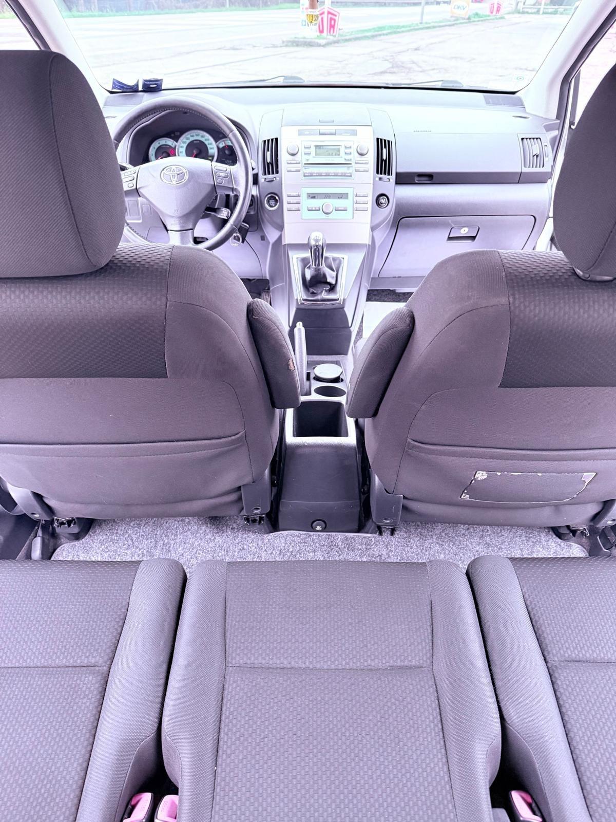 Toyota Corolla Verso 2.2 16V D-4D D-Cat