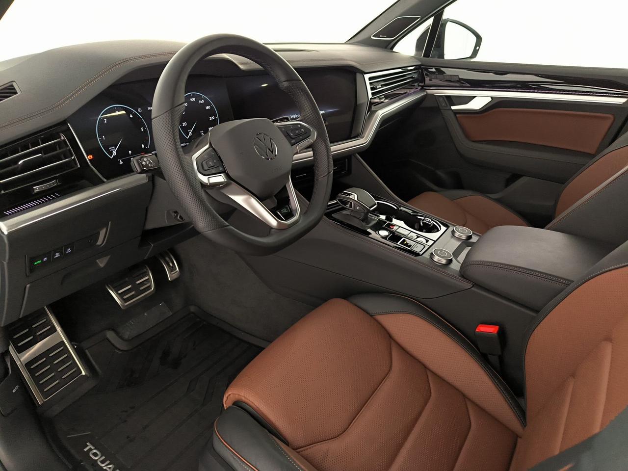 Volkswagen Touareg 3.0 v6 tdi scr r-line 231cv auto