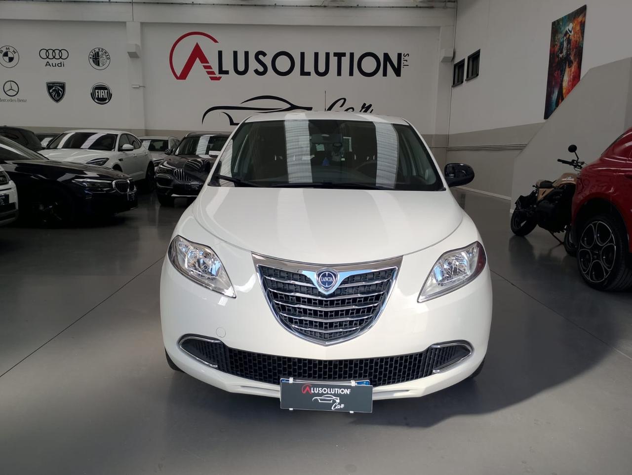 Lancia Ypsilon 1.2 69 CV Unyca