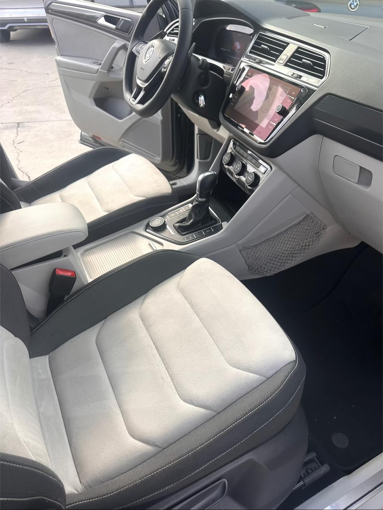 Volkswagen Tiguan 2.0 TDI DSG 4MOTION BlueMotion RLine