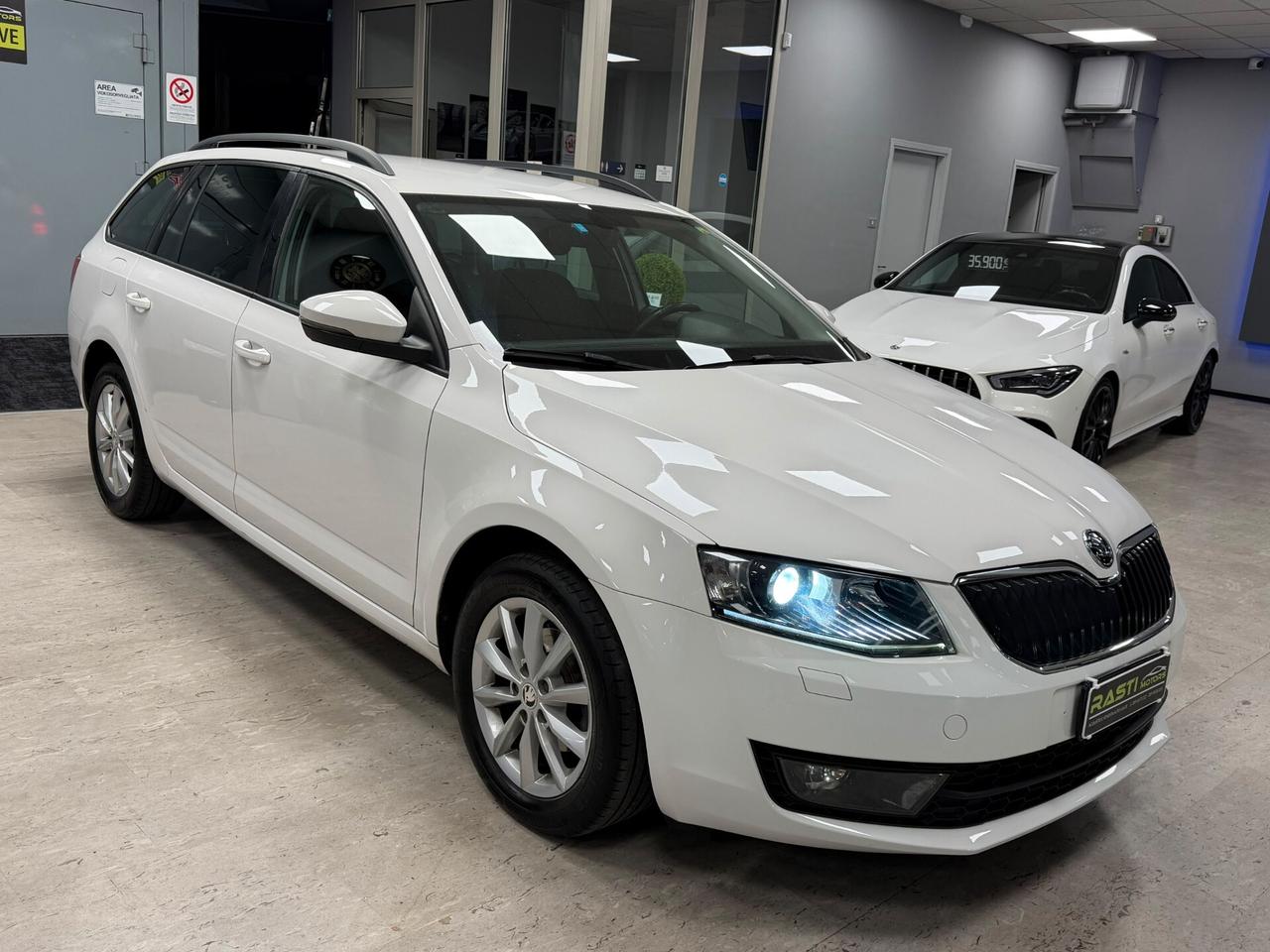 Skoda Octavia 1.6 TDI CR 110 CV DSG Wagon Style