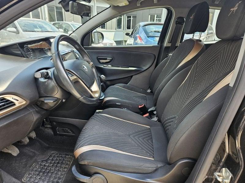 Lancia Ypsilon 1.0 FireFly 70cv Hybrid Alberta Ferretti