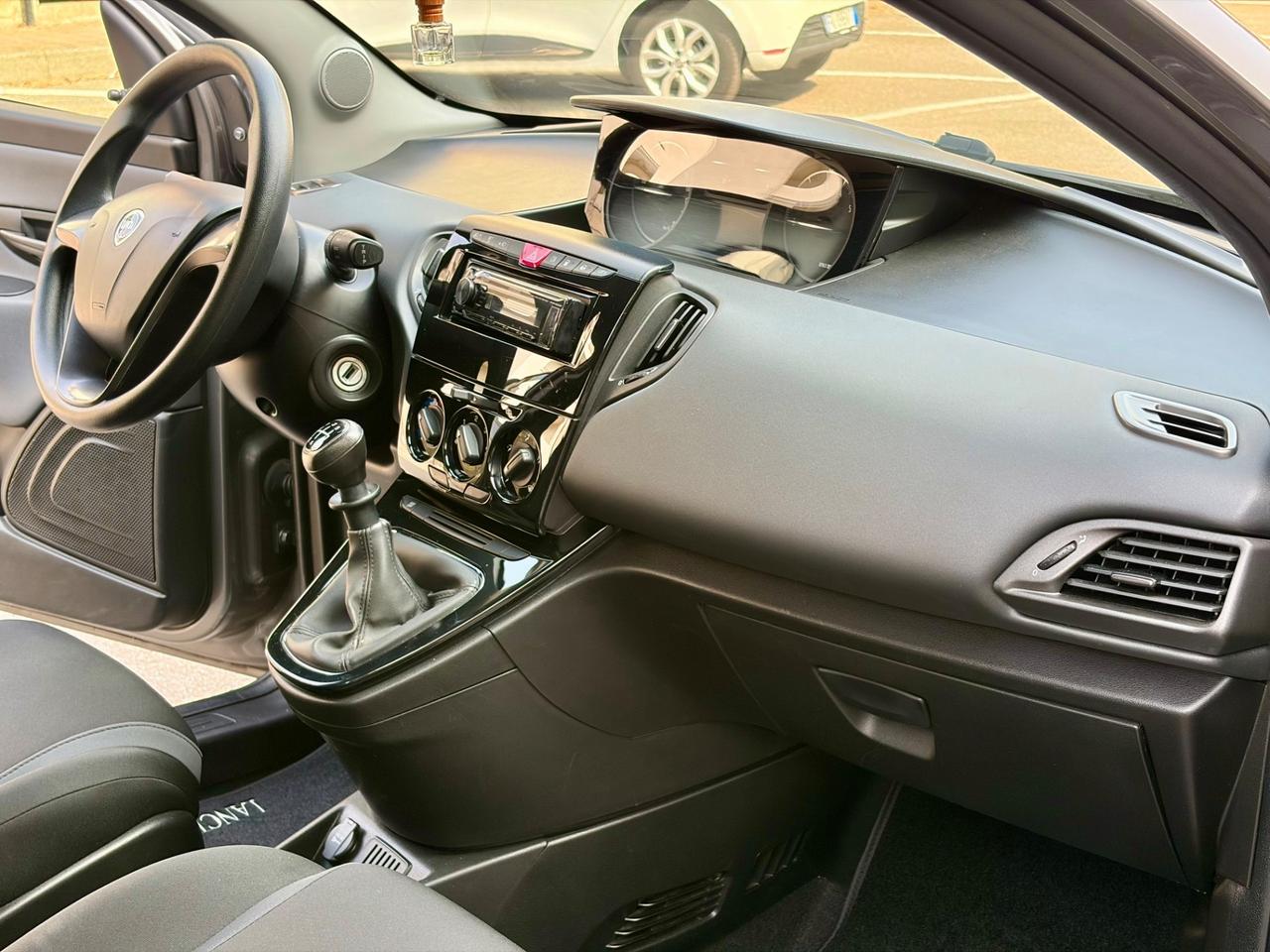 Lancia Ypsilon 1.2 69 CV 5 porte GPL Ecochic Gold