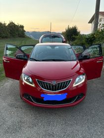 Lancia Ypsilon autovettura