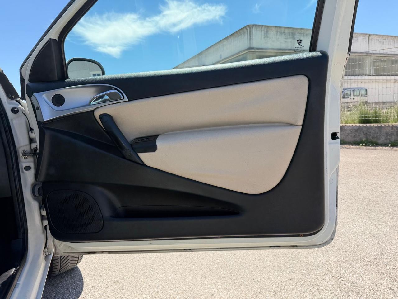 Lancia Ypsilon 1.2 Versus 150000 km