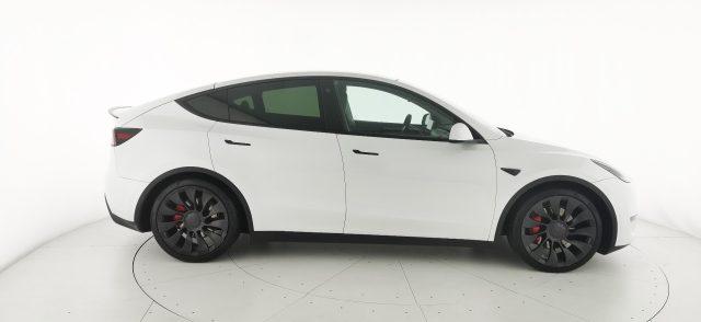 TESLA Model Y Performance Dual Motor AWD -con Autopilot avanzato