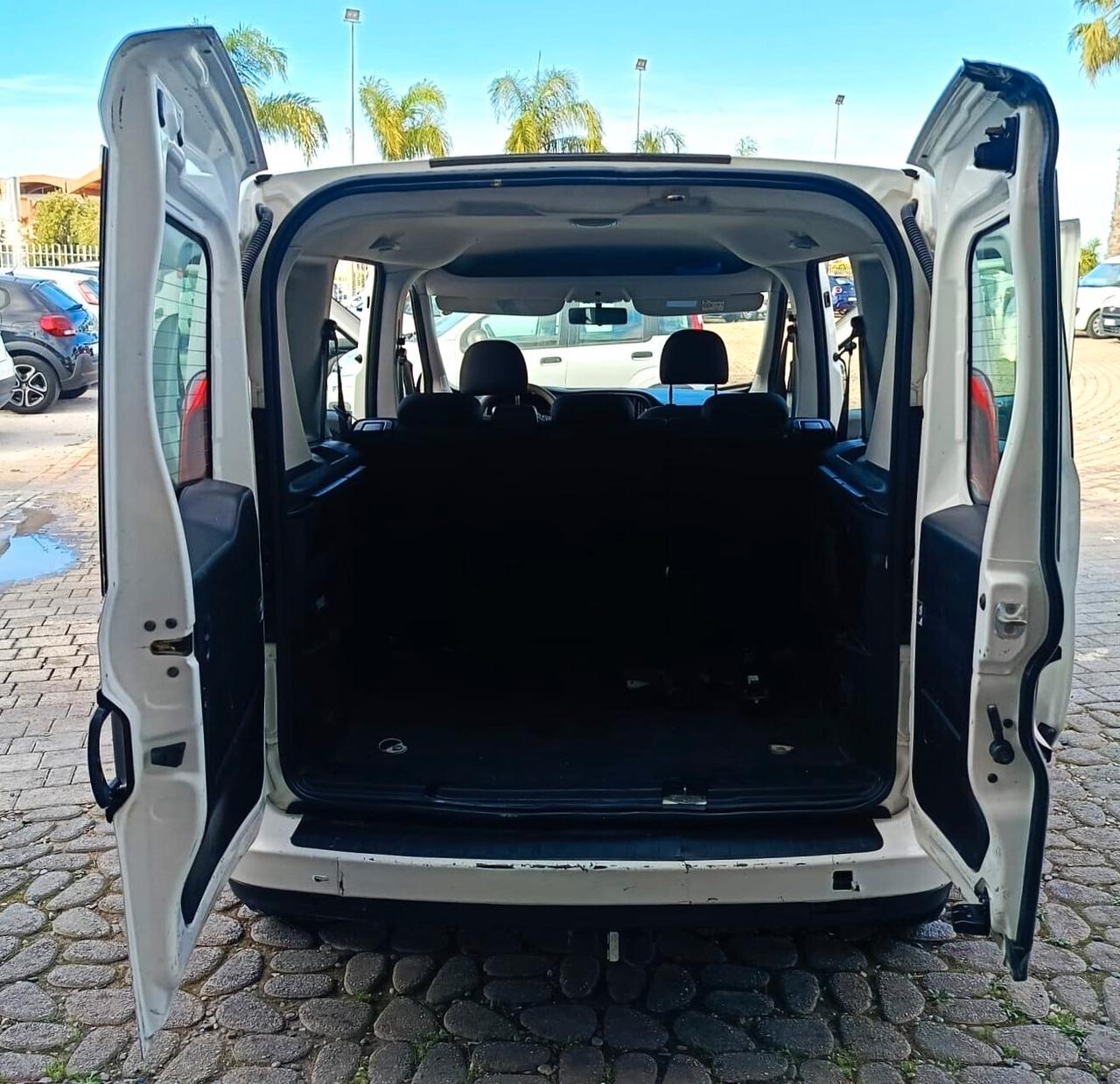 Fiat Doblò 1.3 MTJ Autocarro con gancio traino N1 5 posti