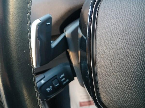 PEUGEOT 3008 BlueHDI 130 EAT8 S&S Allure Pack