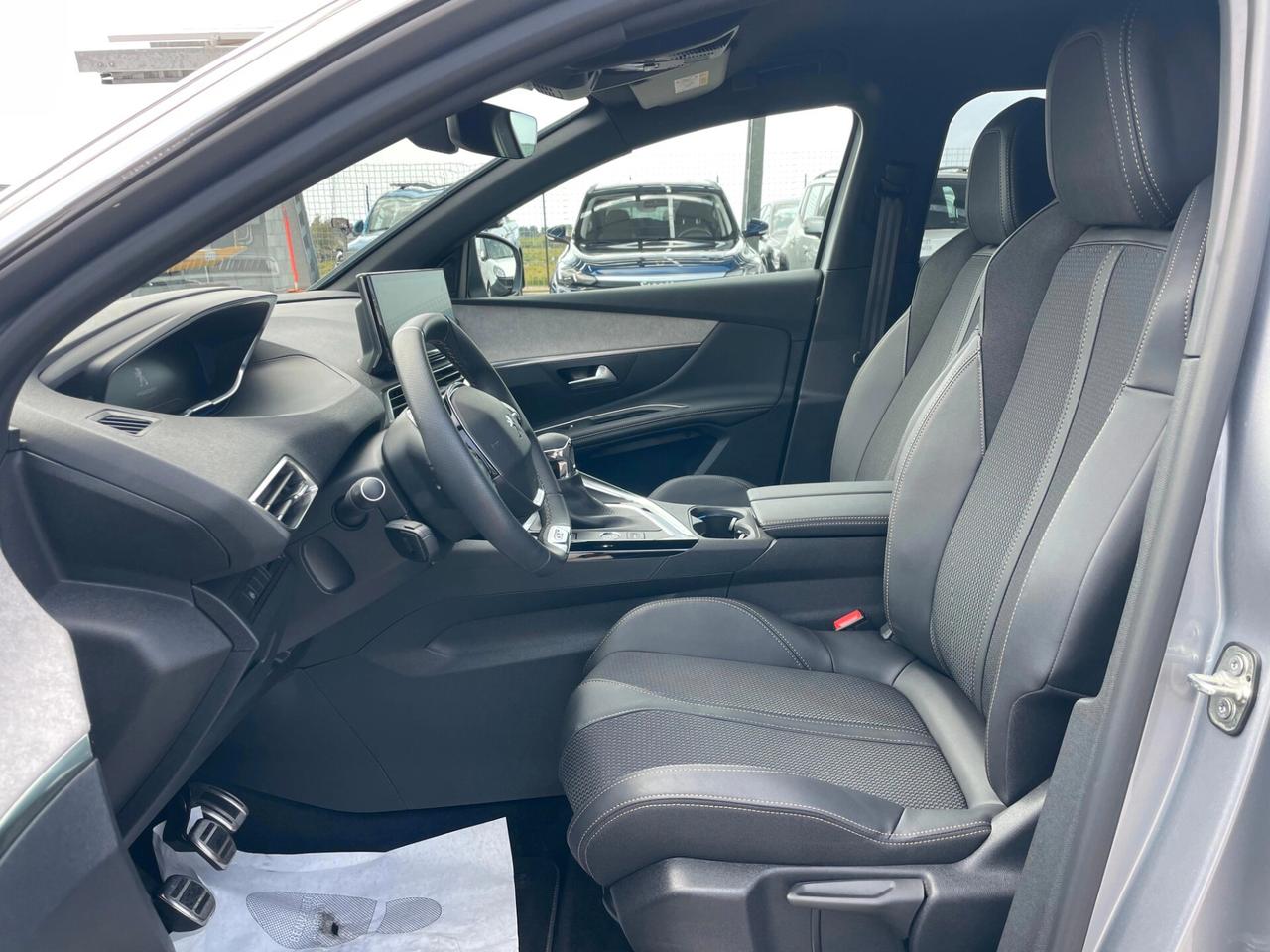 Peugeot 3008 GT Turbo 1.2 130cv GT NUOVA