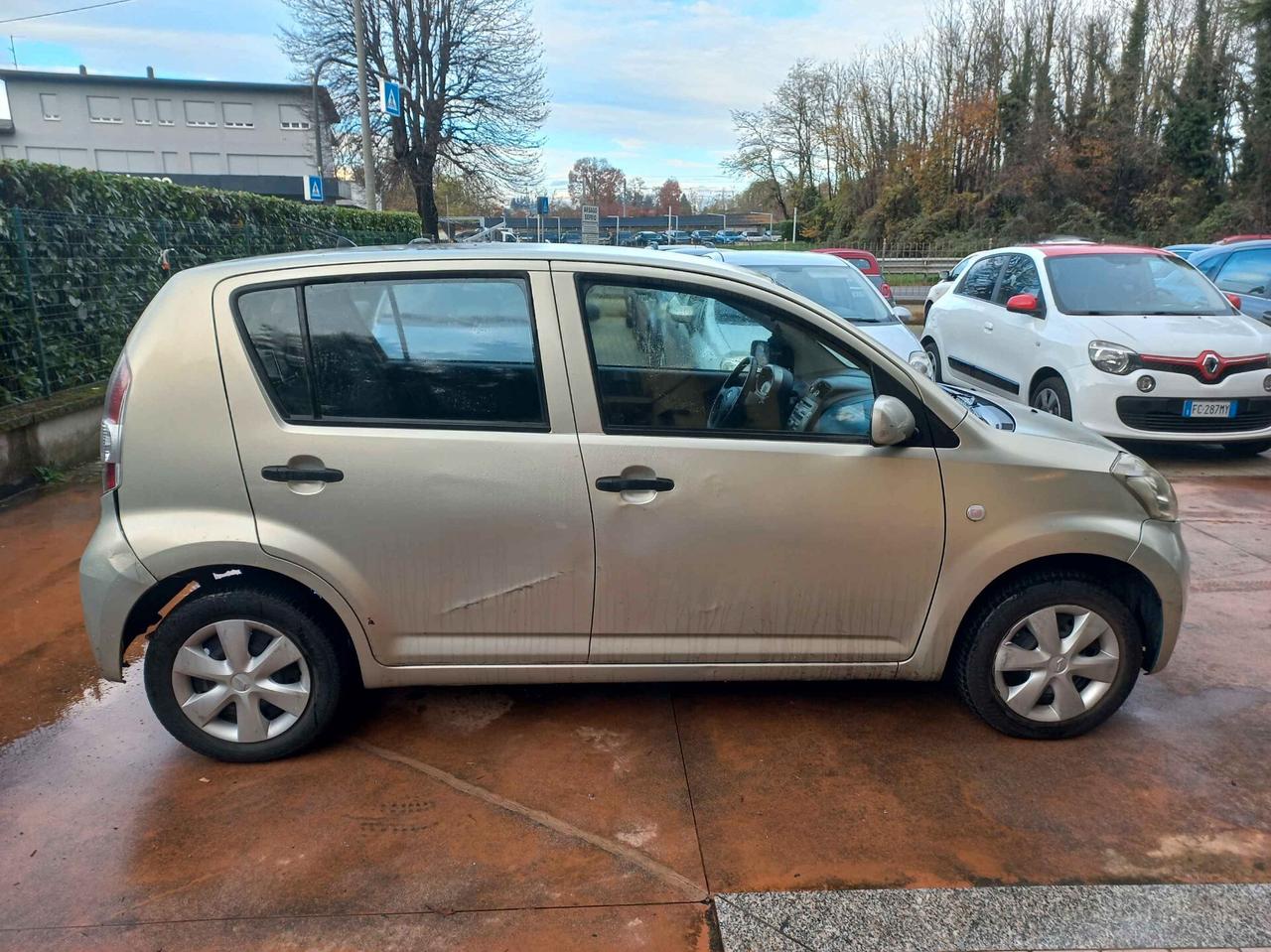 Daihatsu Sirion 1.0 Sho