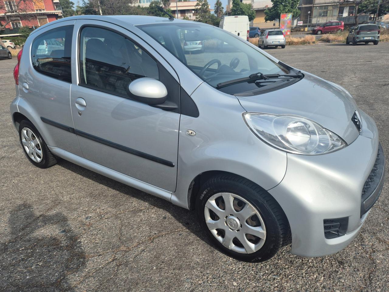 Peugeot 107 1.0 68CV 5p. 2011