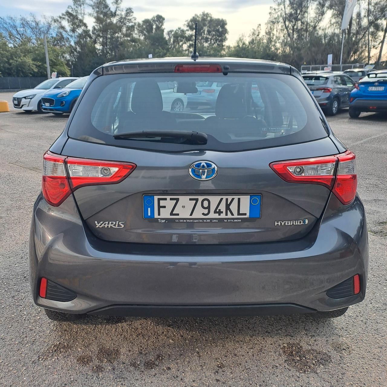 Toyota Yaris 1.5 Hybrid 73cv Business