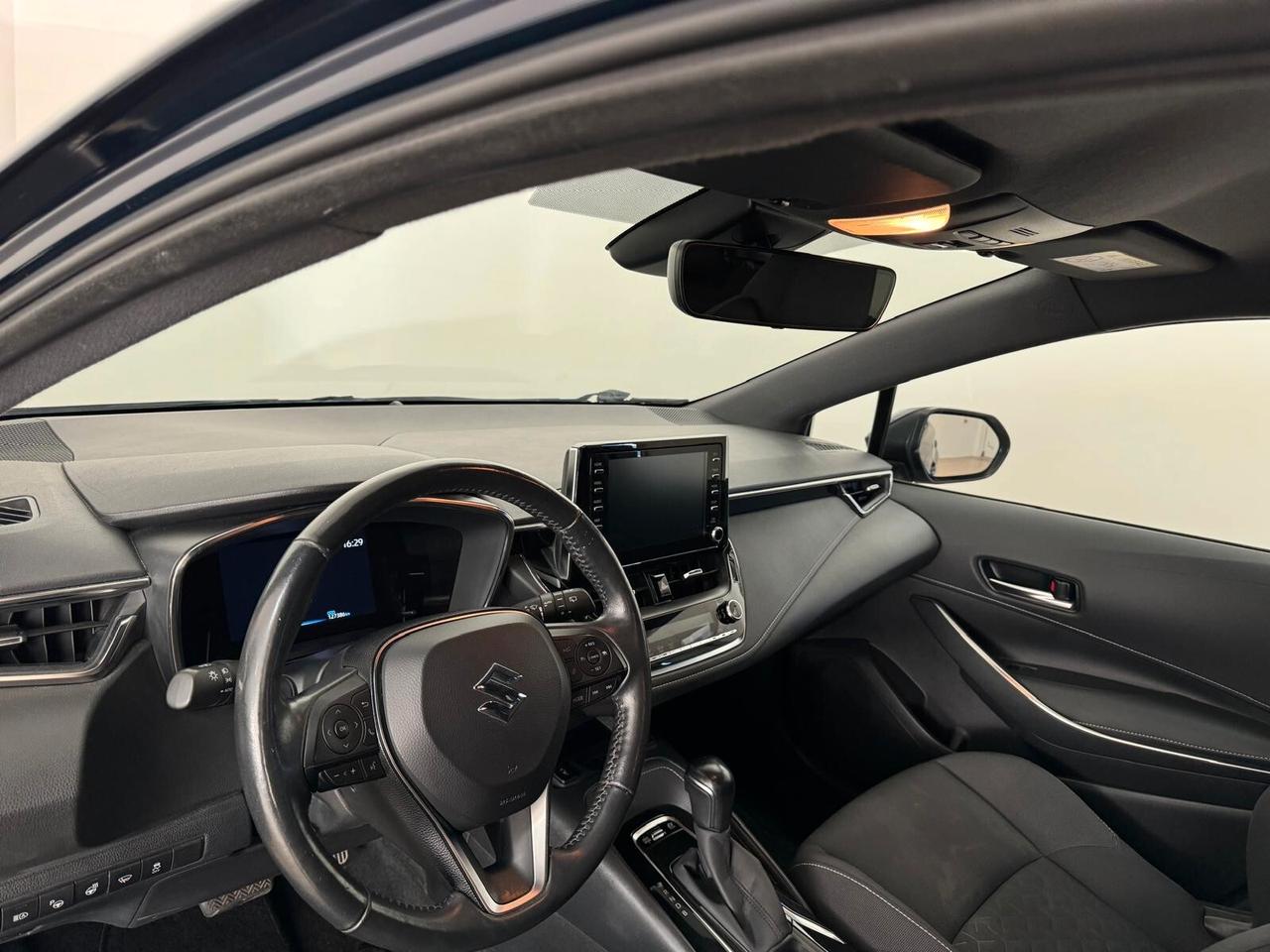 Suzuki Swace 1.8 Hybrid E-CVT 2WD Top