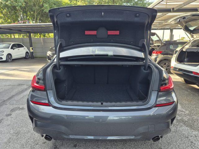 BMW 318 d 48V Auto Msport #BLACK PACK