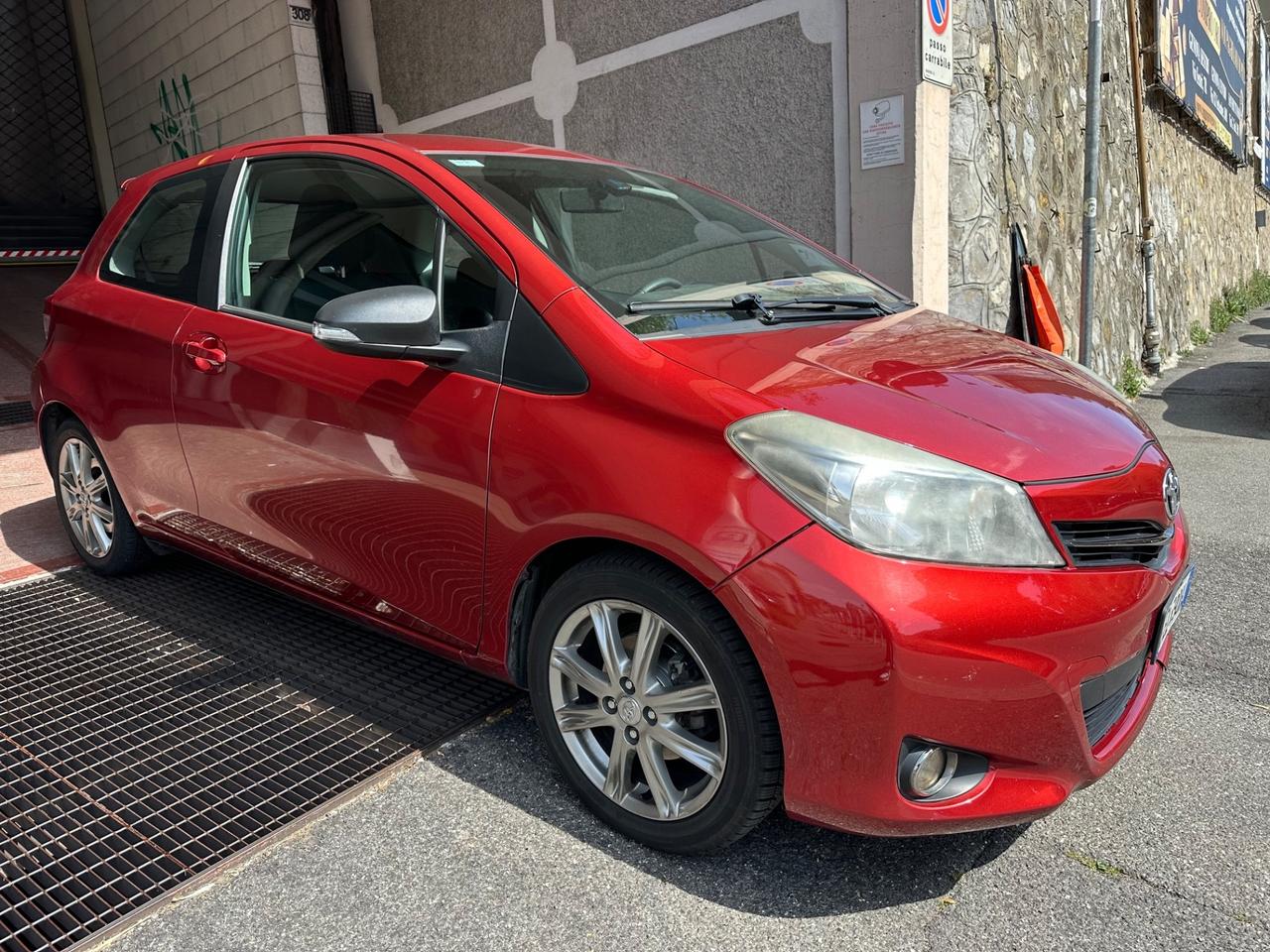 Toyota Yaris 1.3 3 porte Lounge + IMPIANTO GPL