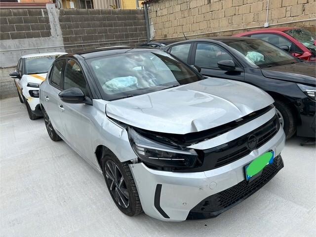Opel Corsa 1.2 GS 2024 sinistrata incidentata