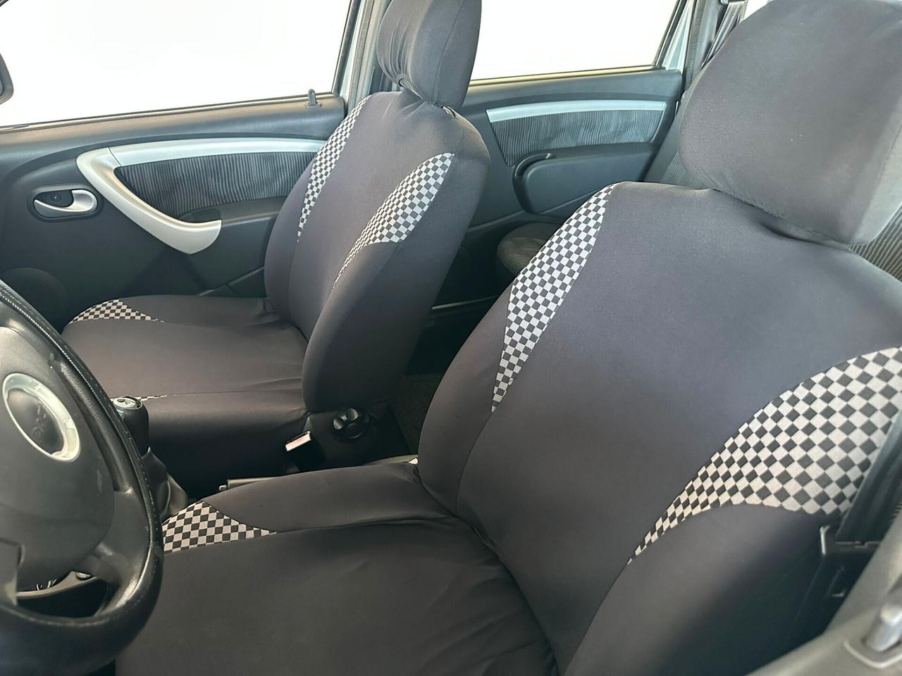 Dacia Logan MCV 1.6 85CV GPL 5 posti Blackline