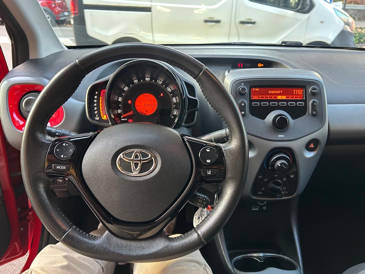 Toyota Aygo 1.0 72 CV 5p X-Clusive Red style EURO6 | 100.000km!!!
