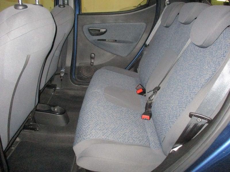 Lancia Ypsilon Ypsilon 1.0 FireFly 5 porte S&S Hybrid Ecochic Silver