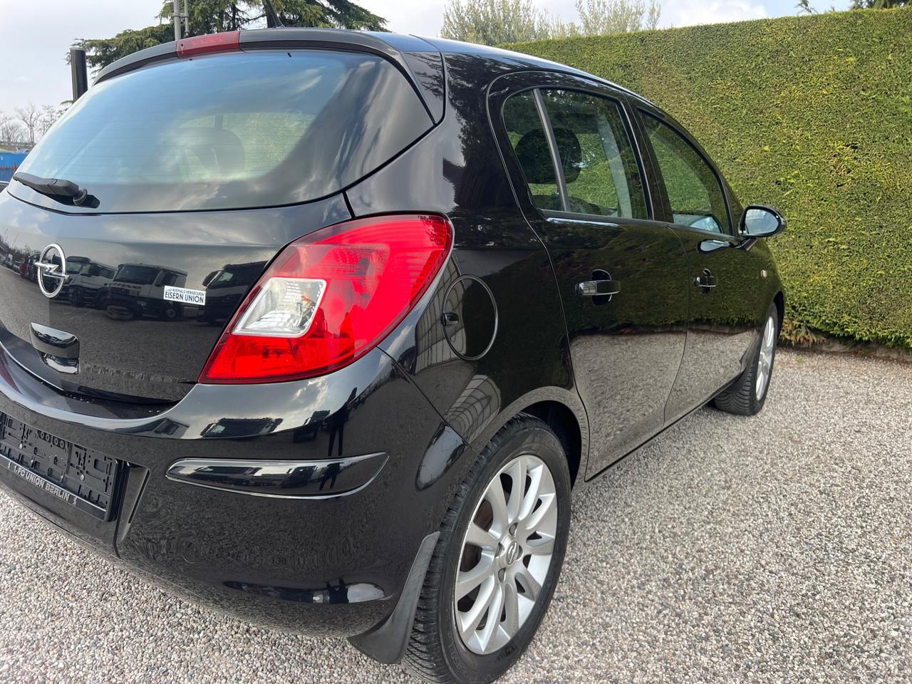 Opel Corsa 1.2 5 porte Enjoy