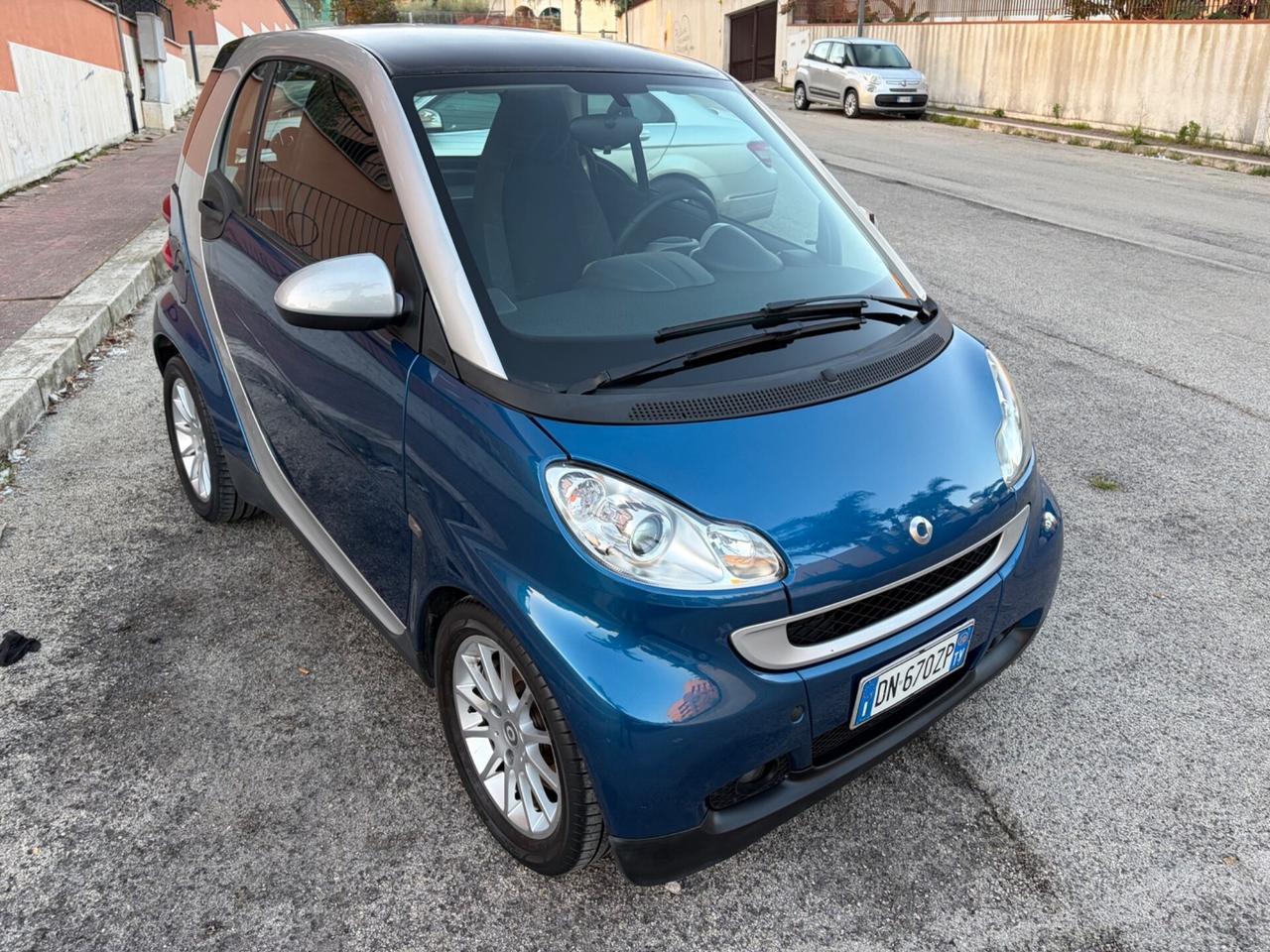 Smart ForTwo 1.0 benz ideale per neopatentati
