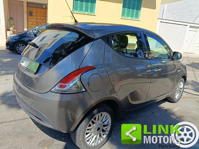 LANCIA Ypsilon 1.2 69 CV 5 porte GPL Ecochic Silver NEOPATENTATI