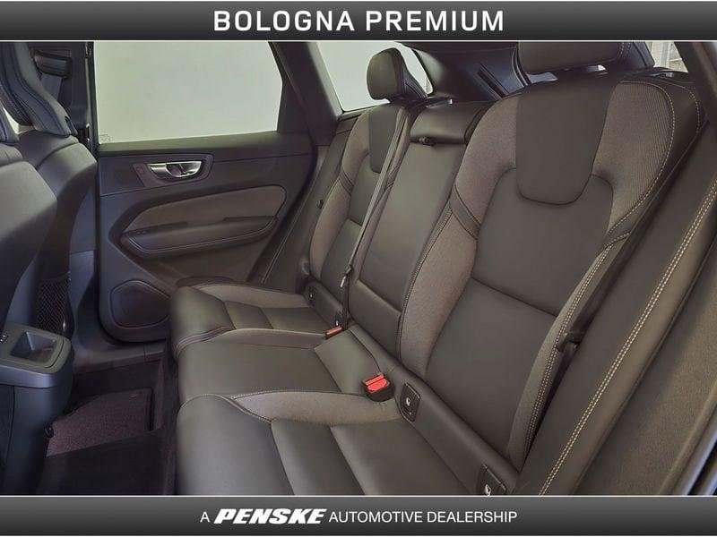 Volvo XC60 XC60 B5 AWD automatico Plus Dark