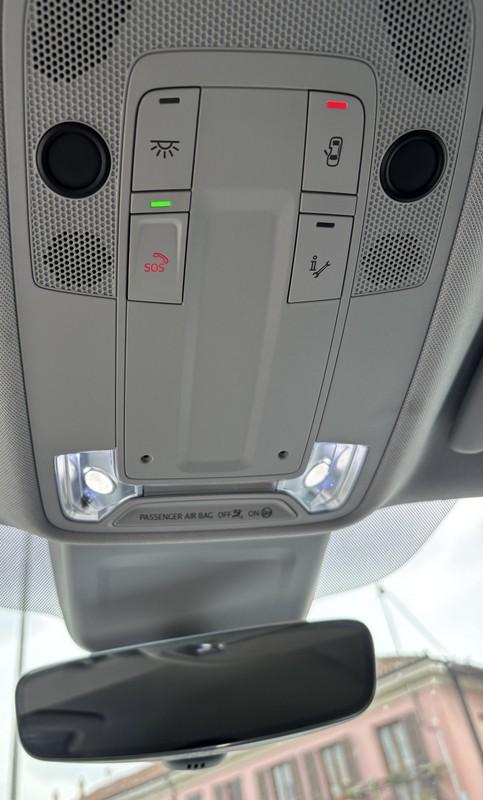 Audi Q2 30 1.0 tfsi S line edition LED-NAVI-CAM-18"