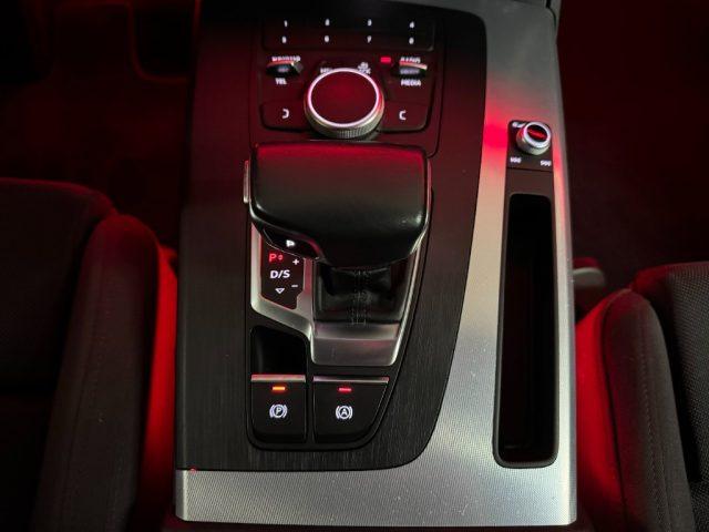 AUDI Q5 40 TDI quattro Business Sport