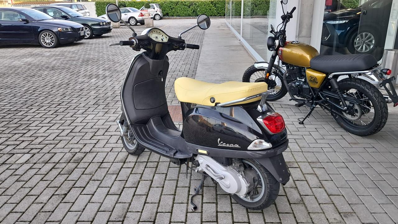 Vespa LX50