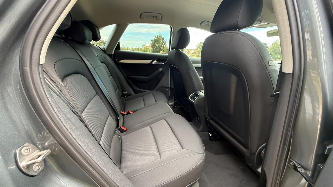 Audi Q3 2.0 TDI 120 CV S tronic Business