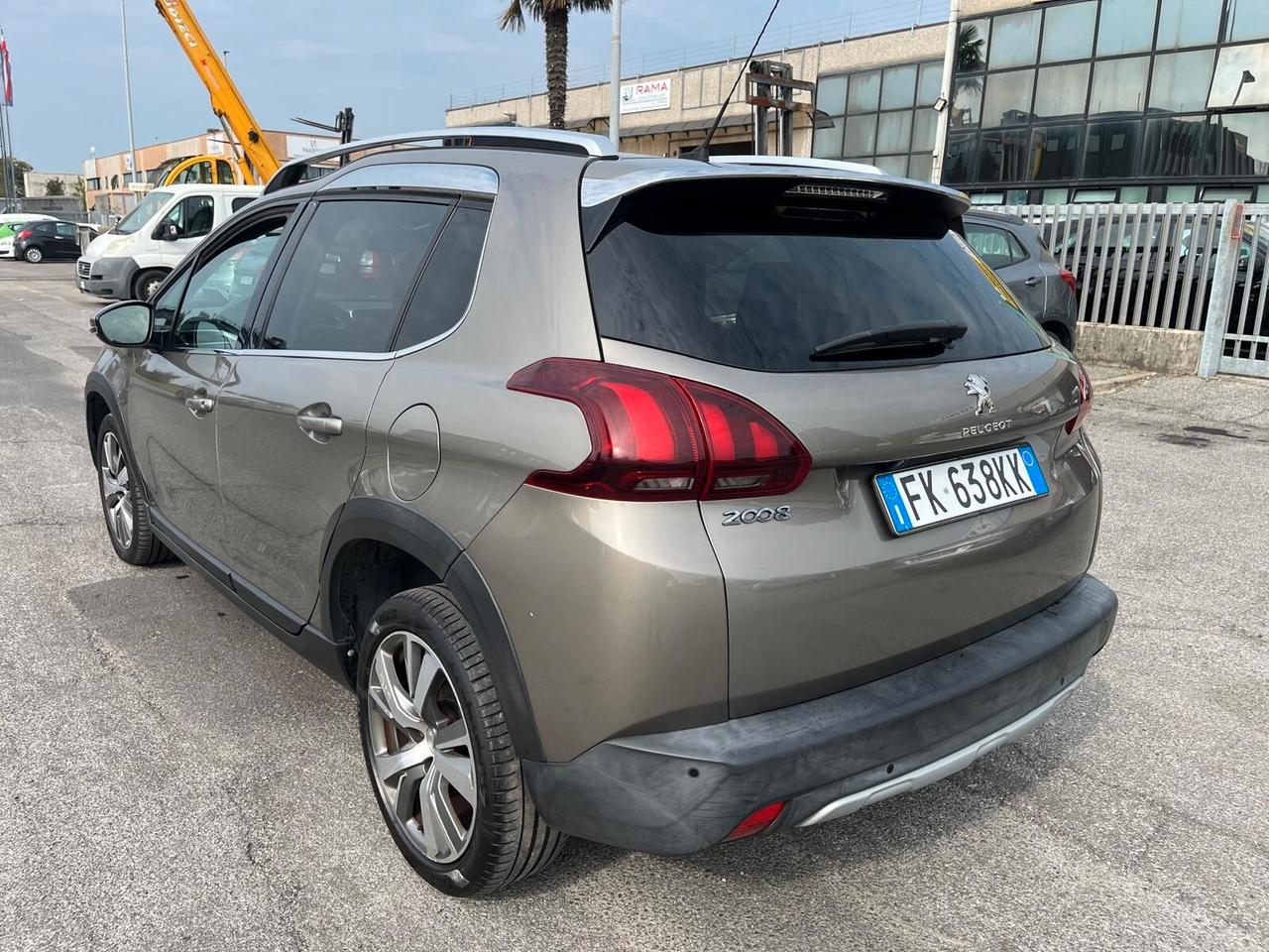 Peugeot 2008 BlueHDi 120 S&S Allure