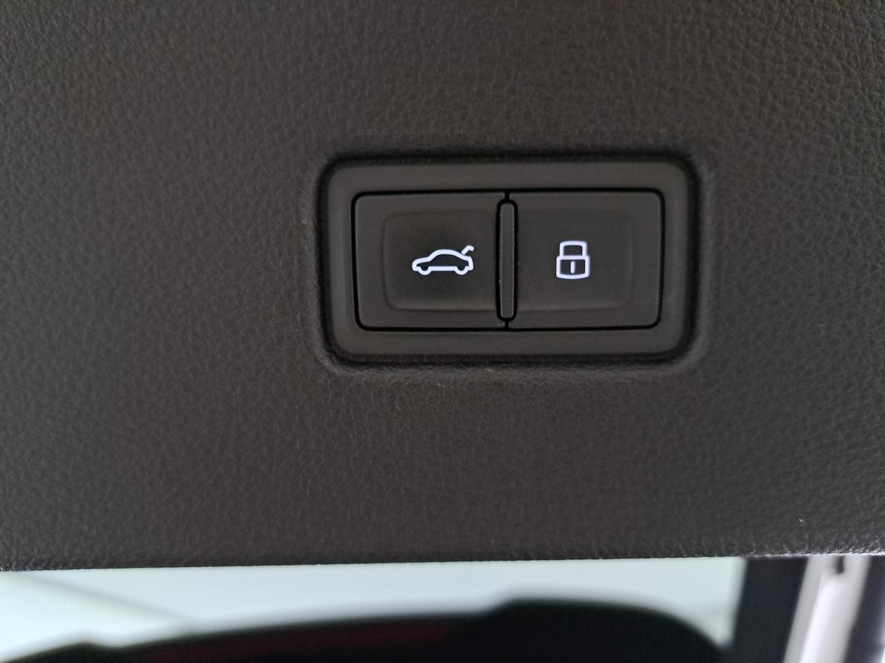 Audi Q5 sportback 40 2.0 tdi mhev 12v s line quattro s-tronic