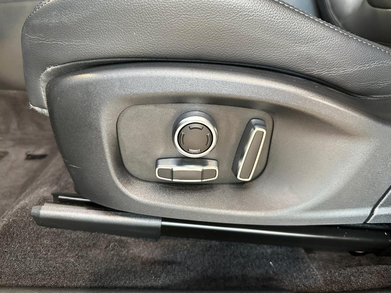 Jaguar E-Pace 2.0d i4 mhev SE awd 163cv auto-20"-Pelle-Camera 360