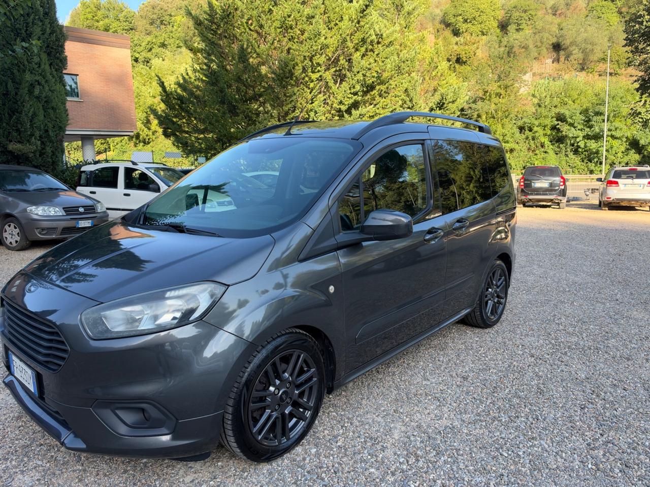 Ford Tourneo Courier 1.5 TDCI 100 CV Sport